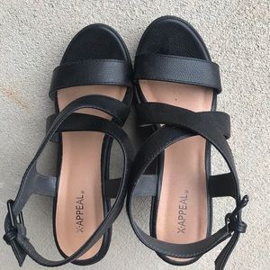 Black wedges
